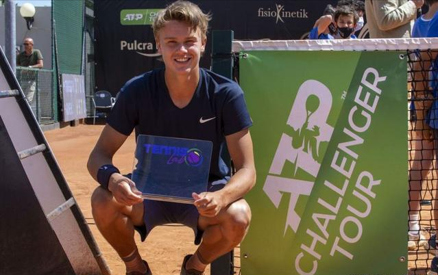 他带领曼彻 他带领曼彻