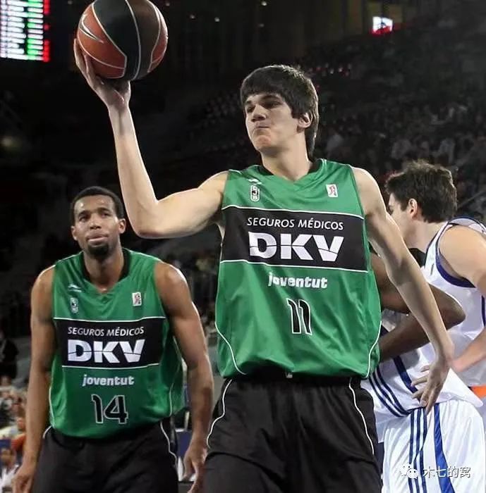 零售与演艺 零售与演艺